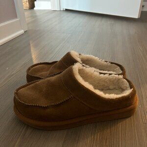 Dearfoams Slippers Size 7 W/9 M EU 39